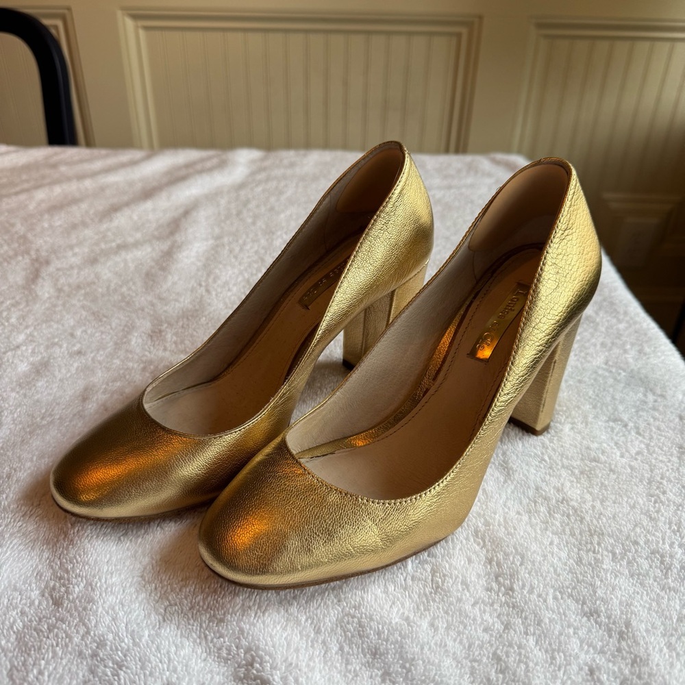 Louise et Cie Gold Women's Pumps, Size 6
